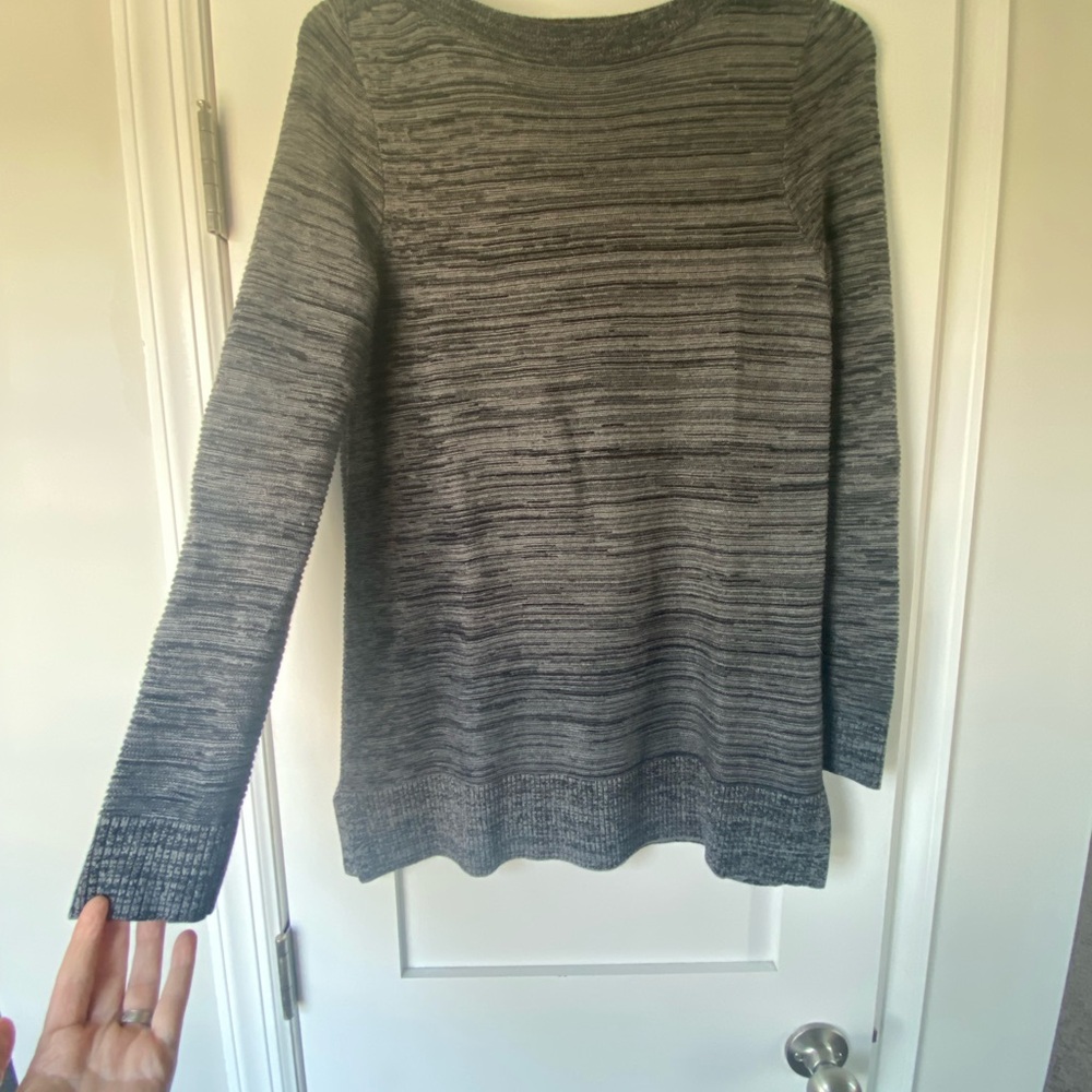 Ann Taylor Lightweight Gray Marled Boat Neck Tunic Sweater